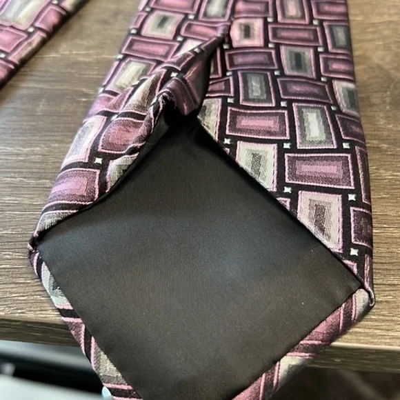 Crazy Horse by Claiborne Men’s Silk Necktie Purple-Pink-Gray - Picture 3 of 6